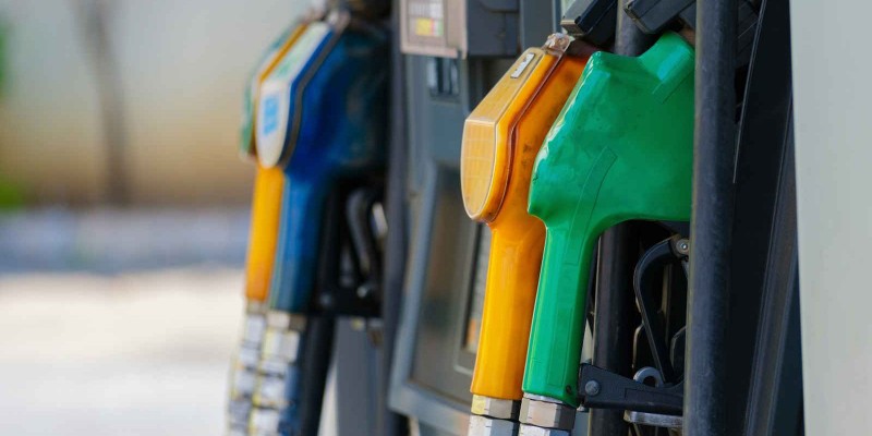 Etanol sobe nos postos e nas usinas, mas subvenção deve manter diferencial competitivo