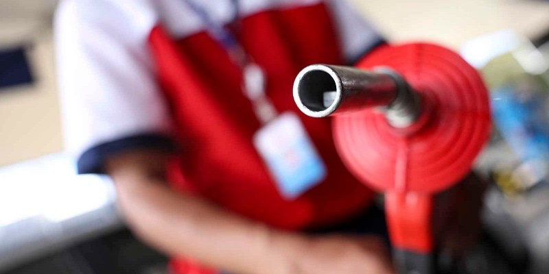 Preços nos postos: Etanol perde competividade com estabilidade e queda na gasolina Preços nos postos: Etanol perde competividade com estabilidade e queda na gasolina