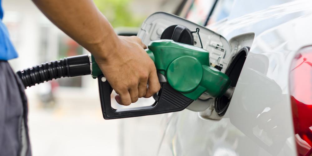 Petrobras eleva preço do diesel e da gasolina nas refinarias a partir de terça-feira Petrobras eleva preço do diesel e da gasolina nas refinarias a partir de terça-feira